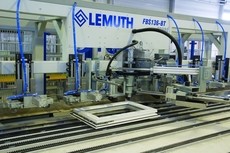 Продается `Автомат прикручивания фурнитуры створки`