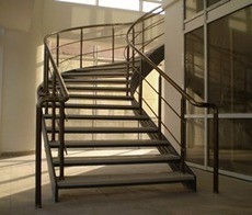 Алюминиевые перила и комплектующие, лестничные ограждения.