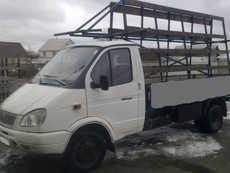 Газель с пирамидой. Грузоперевозки по Киеву