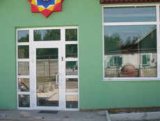 Алюминиевые двери, окна, витрины, перегородки
