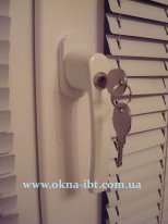 Ручка с замком оконная - антидетка, защита от взлома