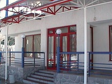 Двери, перегородки из алюминия и металлопластика
