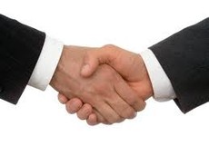 Требуется менеджер по работе с сайтом компании!