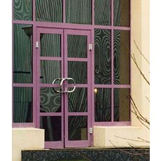Алюминиевые и деревянные двери