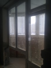 Пластиковые окно, дверь с новостройки