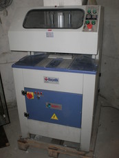 Продам одно-головое налаженное производство ПВХ конструкций.