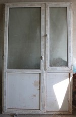 продам балконную дверь с окном