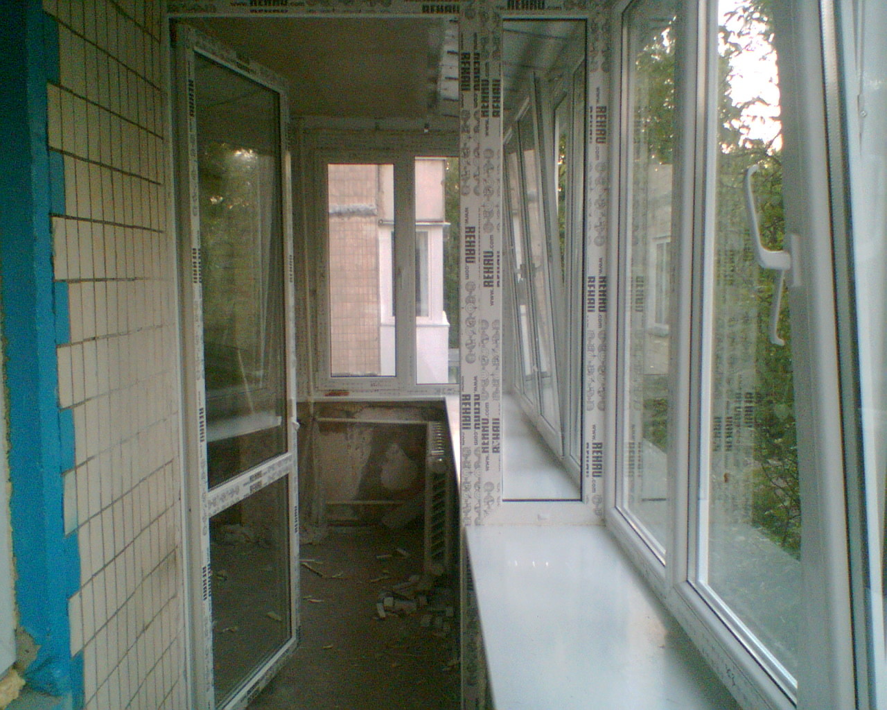 Балконы, двери, окна металлопластиковые от производителя..