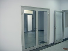 «Холодные» алюминиевые двери ALUTECH (Белоруссия)