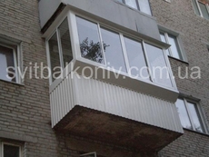 Засклити балкон