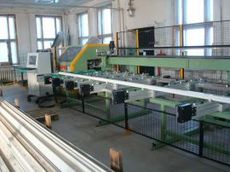 Распиловочный центр Rapid с одним пильным диском.