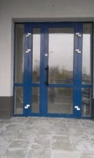 Дверь входная металопластиковая