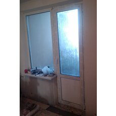 Продам металлопластиковое окно и дверь Rehau