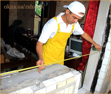 Демонтаж балконной тумбы