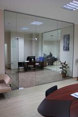 Изготовление цельностеклянных перегородок