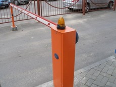 Автоматический шлагбаум.