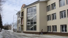 Алюмінієвий фасад, безрамне скління