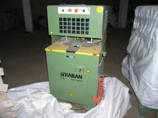 Станок для зачистки углов