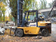 Продам погрузчик Komatsu FG70-6, пирамиды.