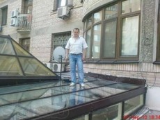 Зенитные фонари, басейны.