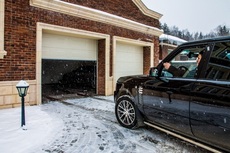 Продажа и установка секционных ворот и автоматики
