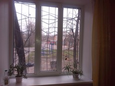 Продам пластиковые окна для "сталинки" за полцены, недорого.