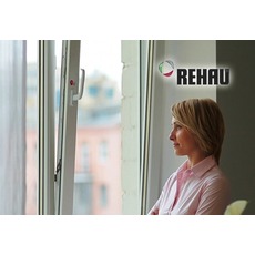 Вікна Rehau.
