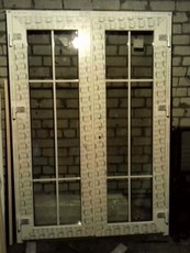 Завод окон продаст входную м/п дверь REHAU-E70 2100*1450