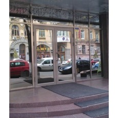 Алюминиевые двери в Киеве.