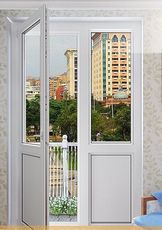Продам новую металопластиковую дверь 4500 грн.