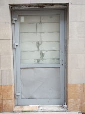 Ремонт алюмінієвих і металопластикових дверей (Київ).
