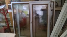 Продам 2 ламинированных окна