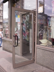 Терміновий ремонт ролет (Київ), терміновий ремонт дверей і в