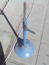 Продам стойку под рольган