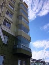 Розсувна безрамна система балконного типу