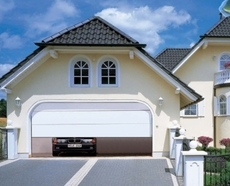 Готовые ворота в гараж.