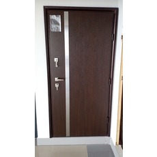 Броньовані вхідні двері металеві з МДФ накладками