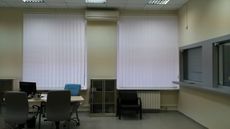 Вертикальні жалюзі