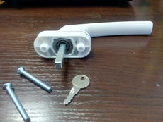 Ручка віконна з замком і кнопкою acoustic Lara.