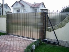 Ворота будь-які на замовлення. Паркани з профлиста