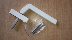 Ручка оконная узкая (штифт 35 мм) алюминиевая белая и коричн