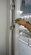 Регулювання пластикових і алюмінієвих дверей Київ, регулиров