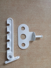 Гребенка - фиксатор для окна