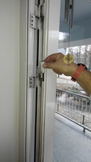 Регулировка пластиковых и алюминиевых дверей Киев, регулиров