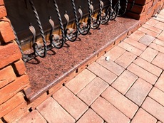 Відливи з граніту